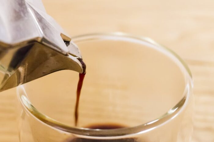マキネッタで淹れるホットコーヒー(アメリカーノ風)のレシピ